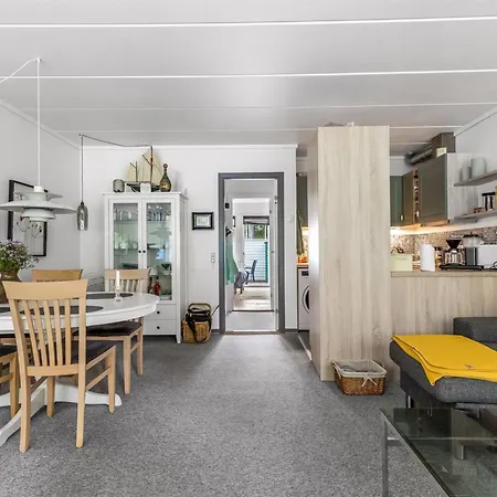 Apartment Maureen - 150m From The Sea By Interhome