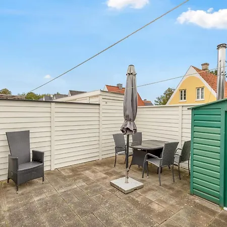 Maureen - 150m From The Sea By Interhome *